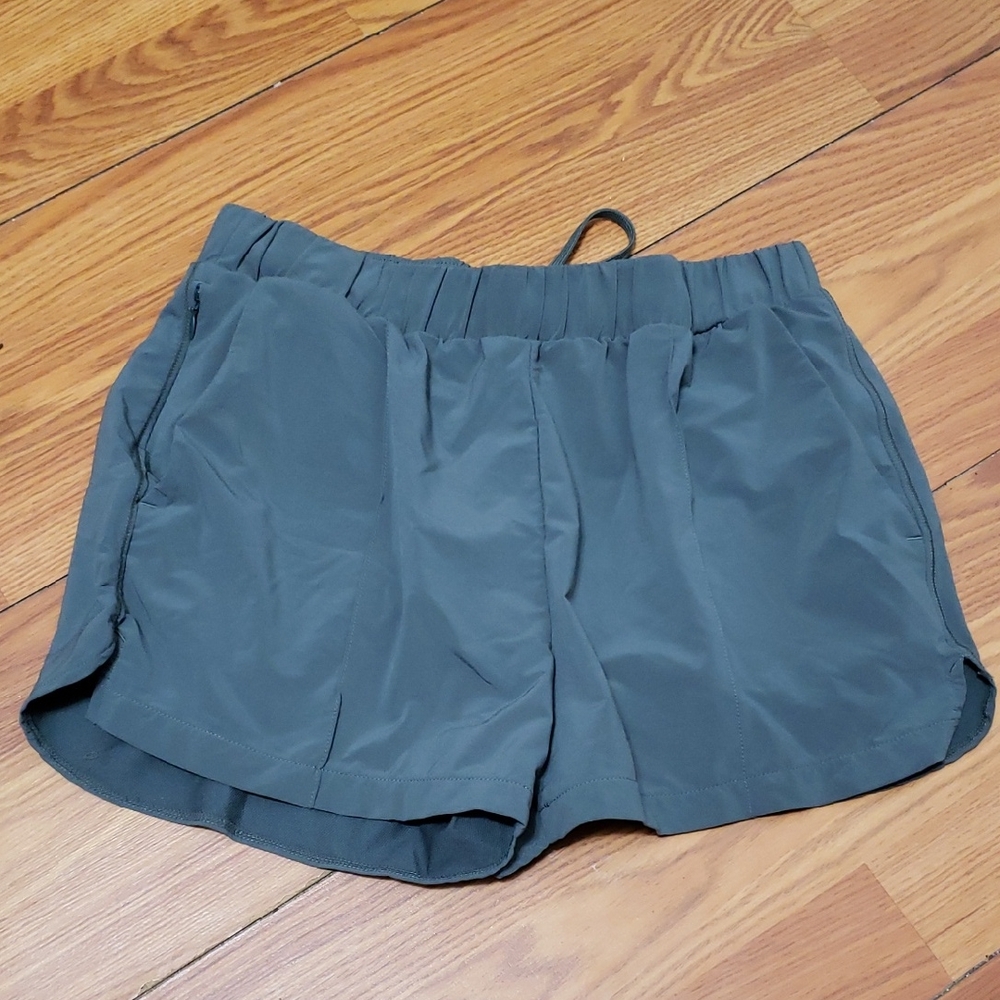 ZELLA Urban Yogan‎ Women's S Grayish Green Shorts